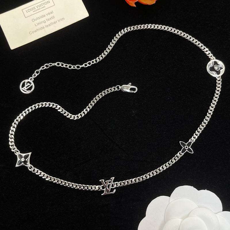 14E1001X Popular   Necklaces