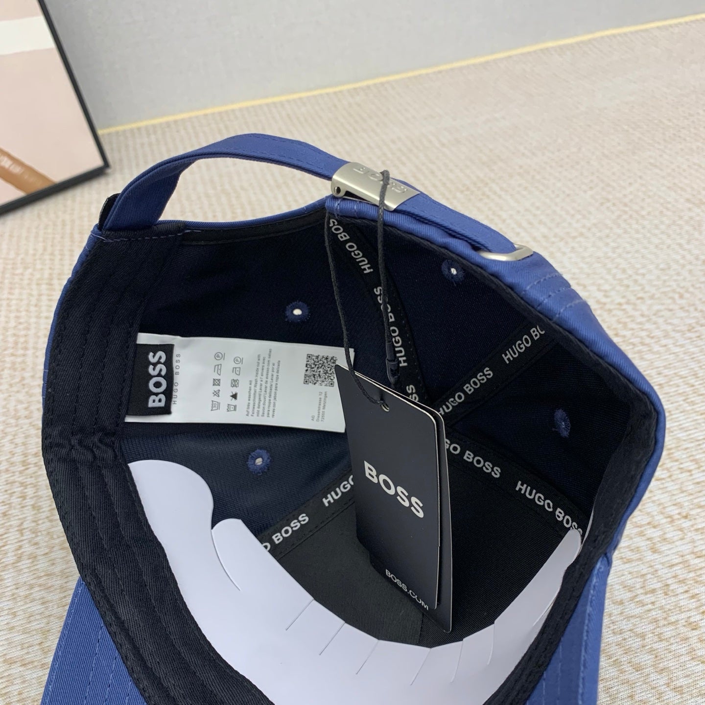 145QA3M  Popular hats