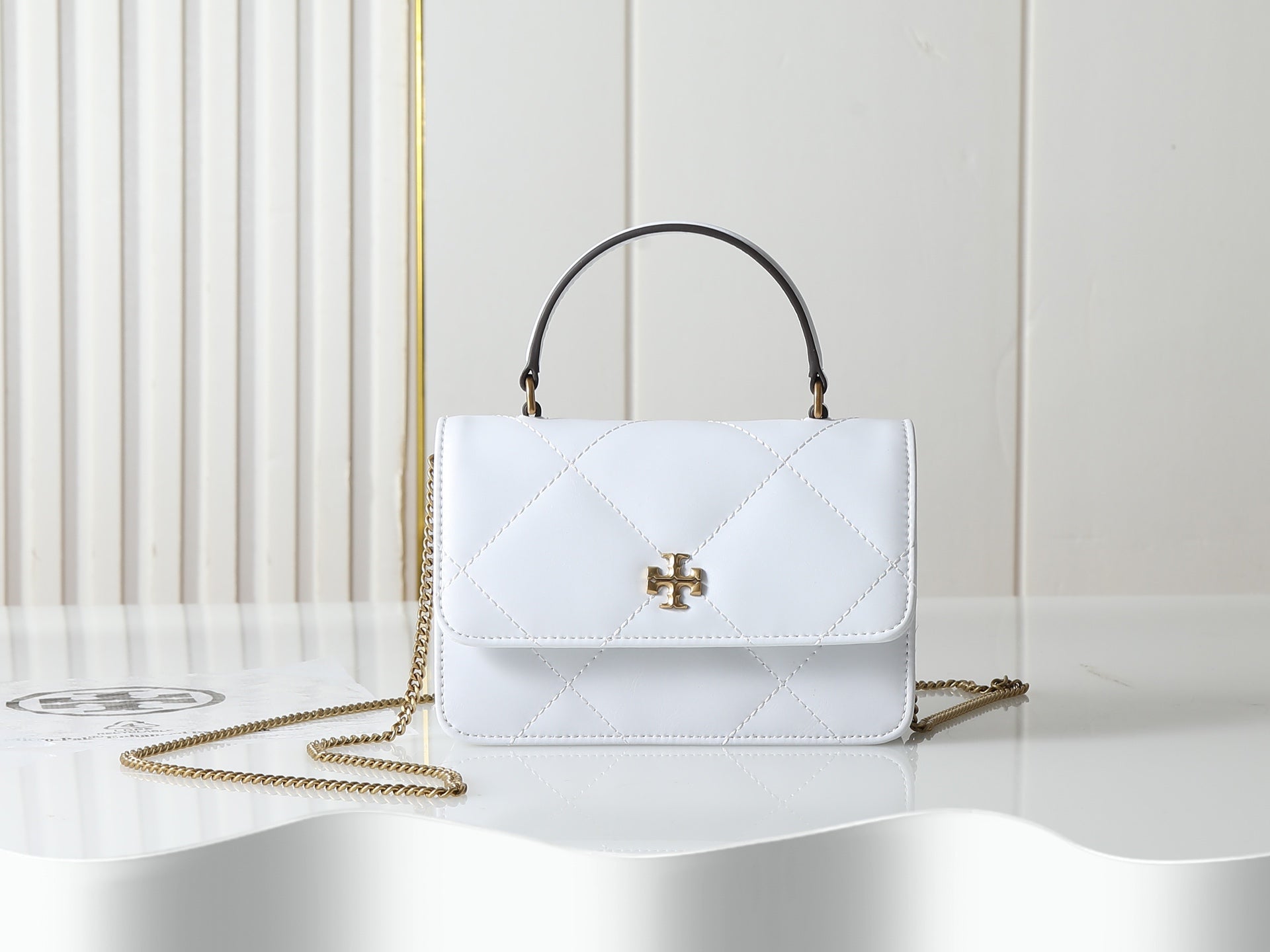 156XA26B Popular leather bag