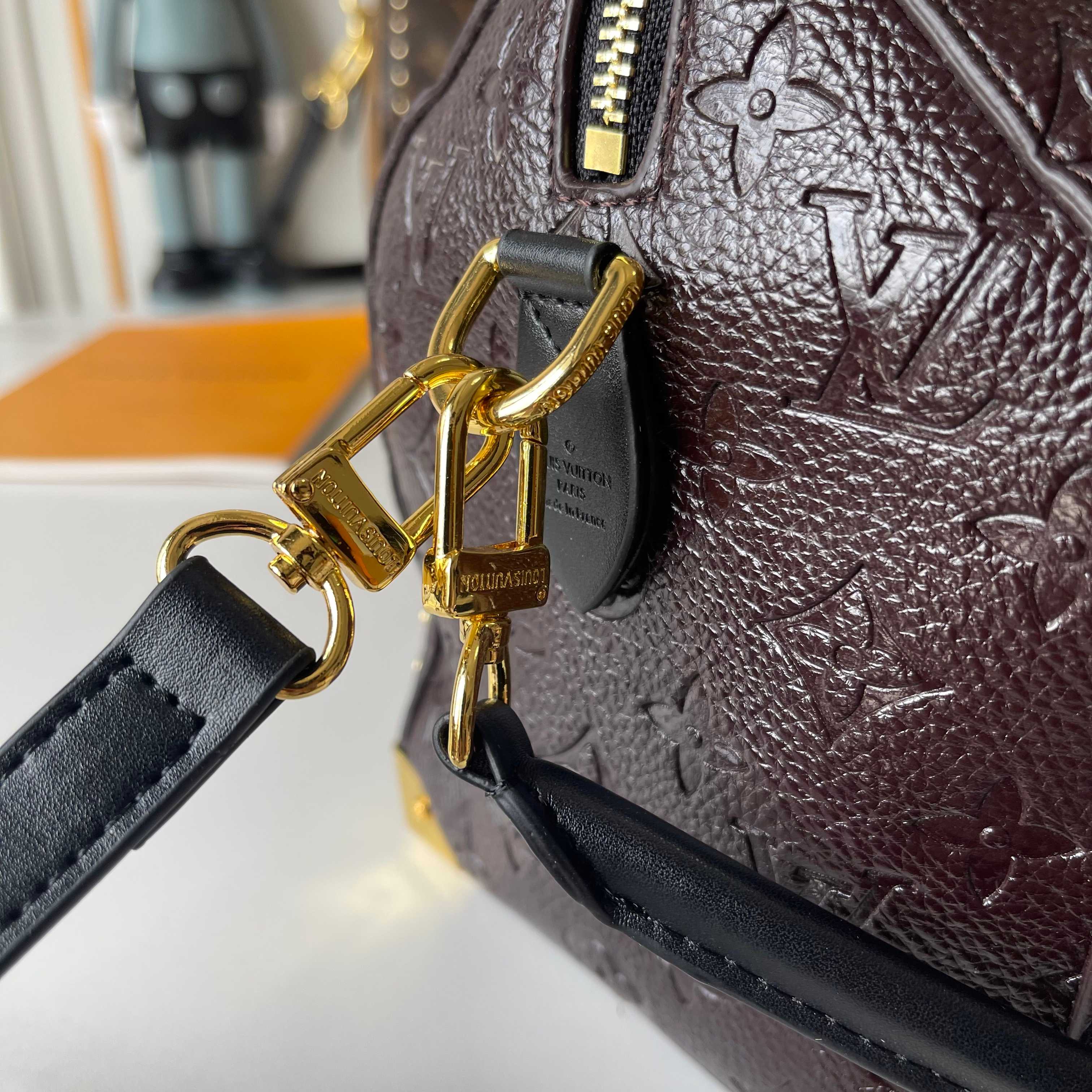 146PE77B Popular leather bag