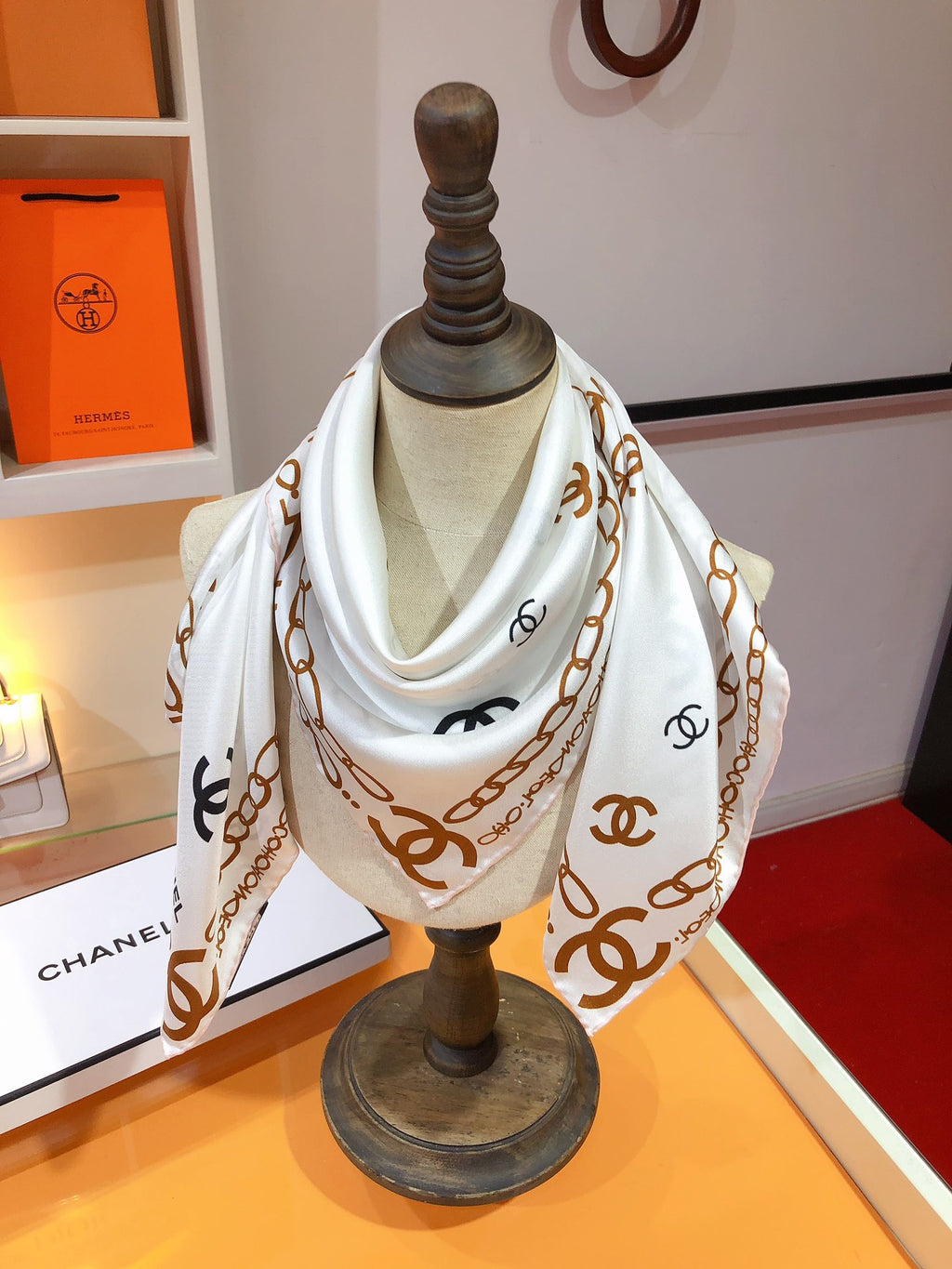 146NCC13W Popular Silk Scarve