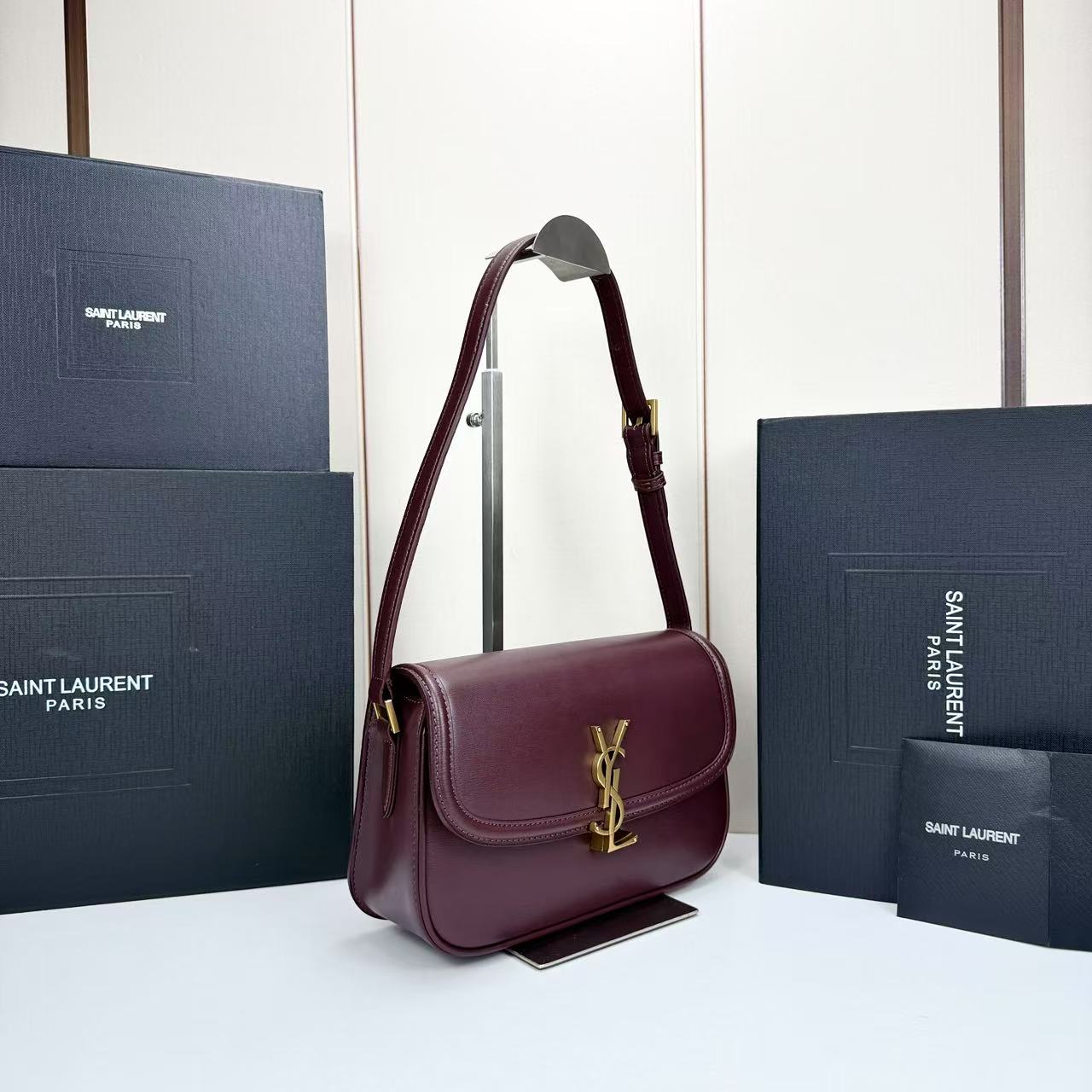 15RSL54B  Popular   leather bag