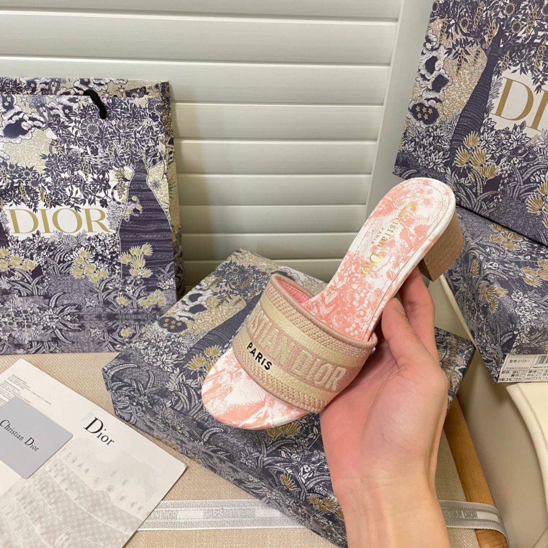 14D64Z Popular sandals