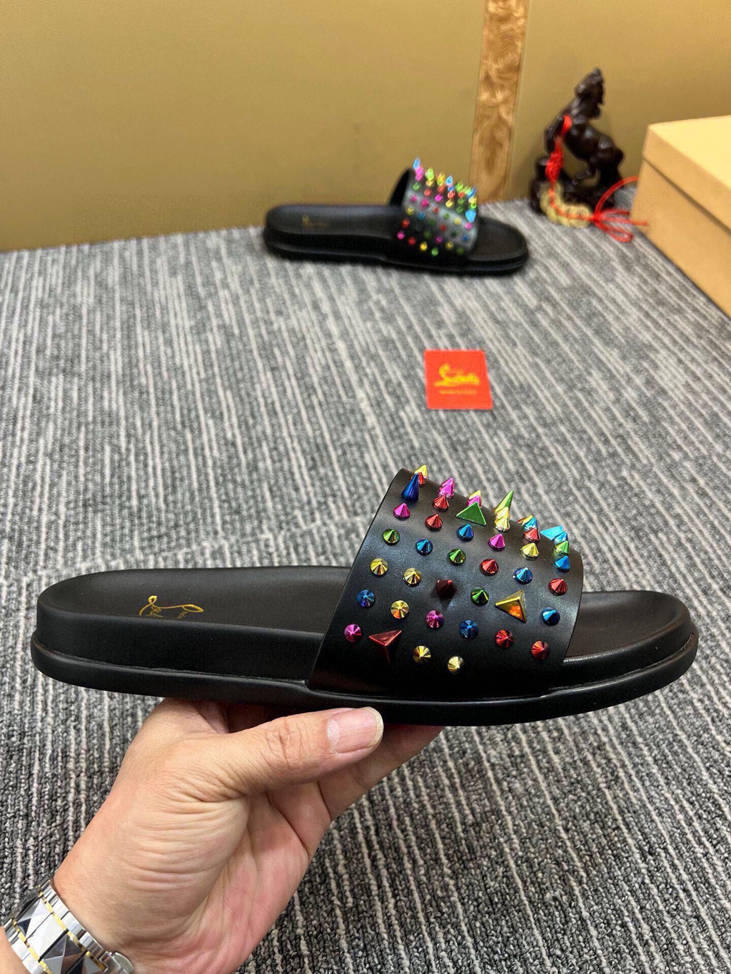 54A126Z Popular slippers