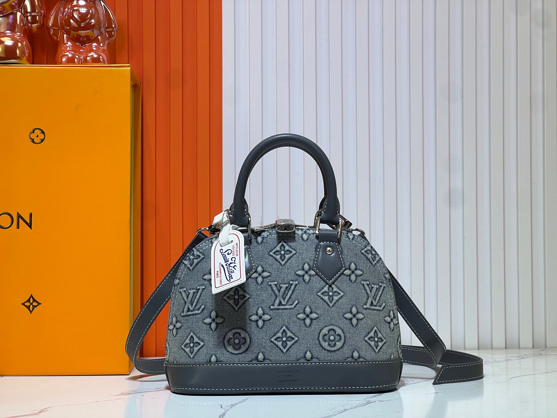 146PE105B Popular denim materials bag
