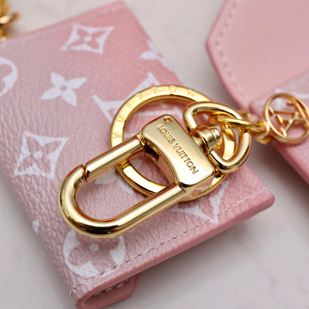 1E2A  Popular Keychains