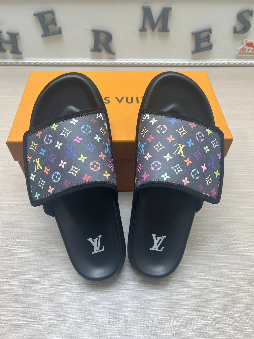 5LE207Z Popular Slippers