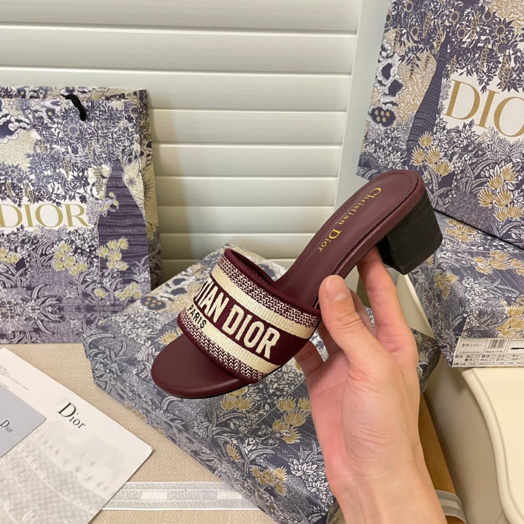 14D64Z Popular sandals