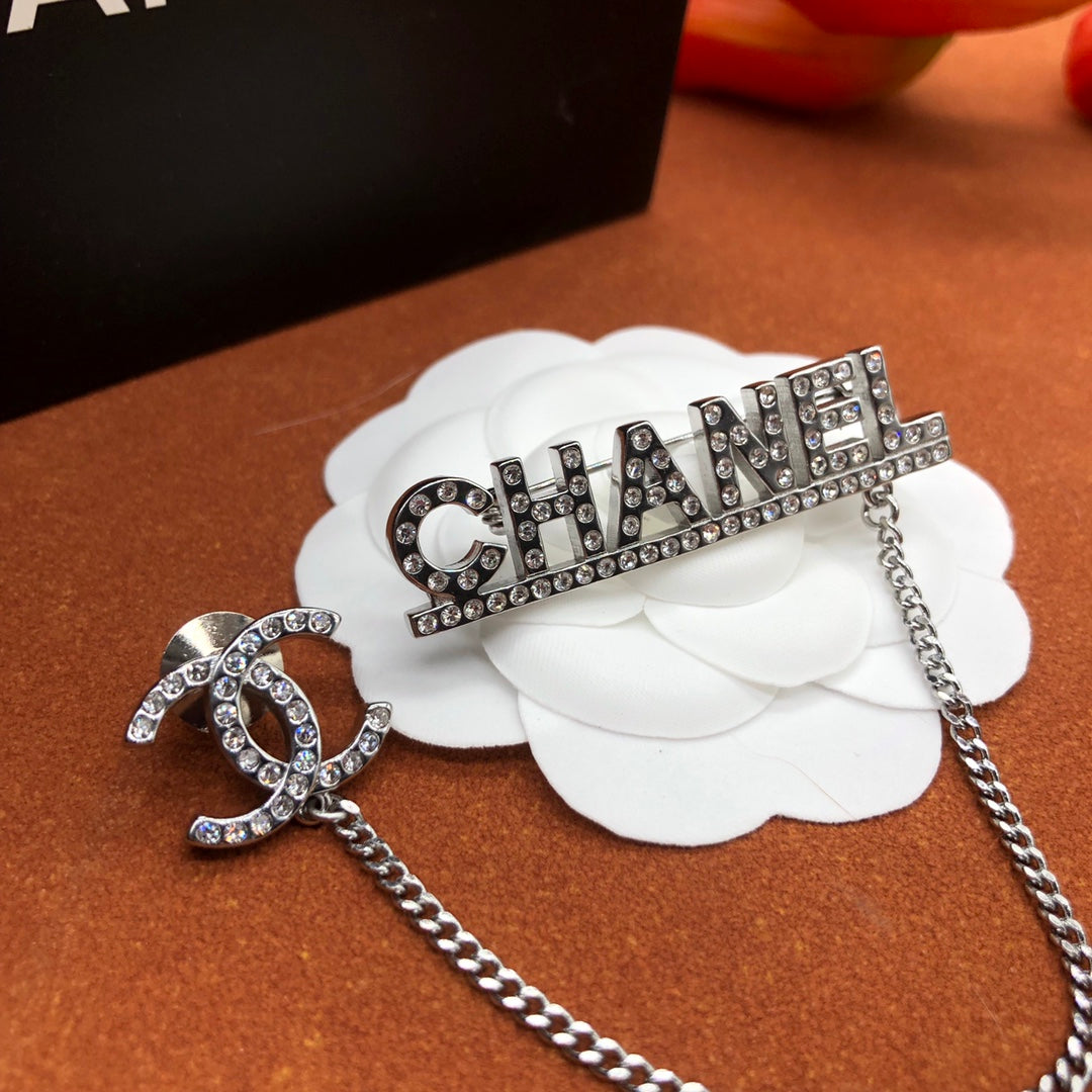 14C884X    Popular Brooch