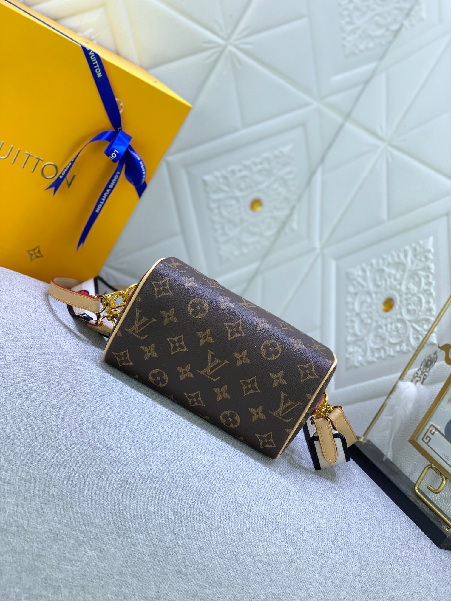 2XE44B Popular  leather bag 