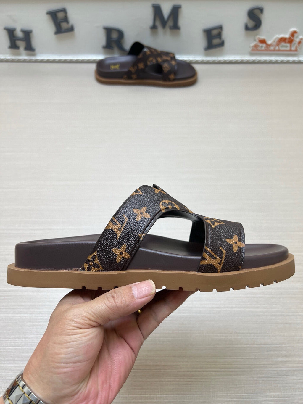 5LE228Z Popular Slippers