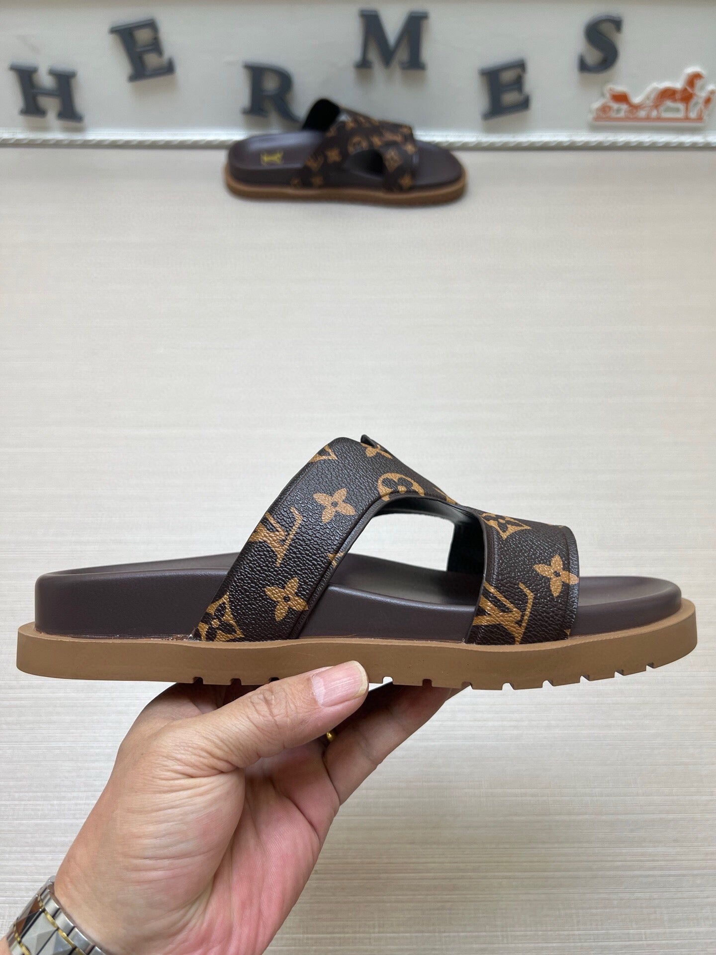 5LE228Z Popular Slippers
