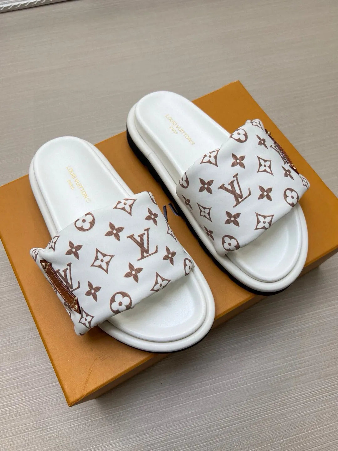 5QE9Z Popular Slippers