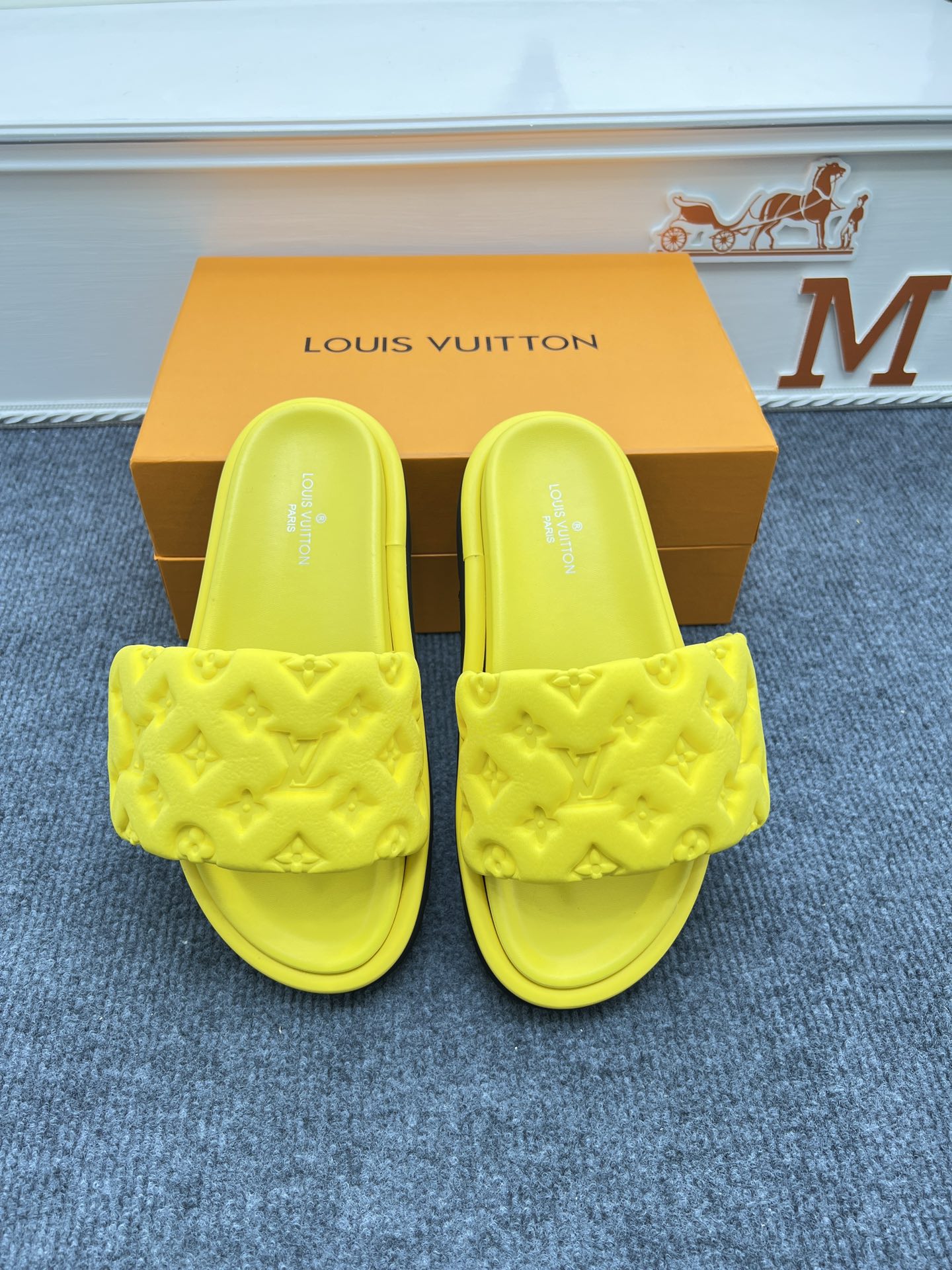 5YE115Z Popular Slippers