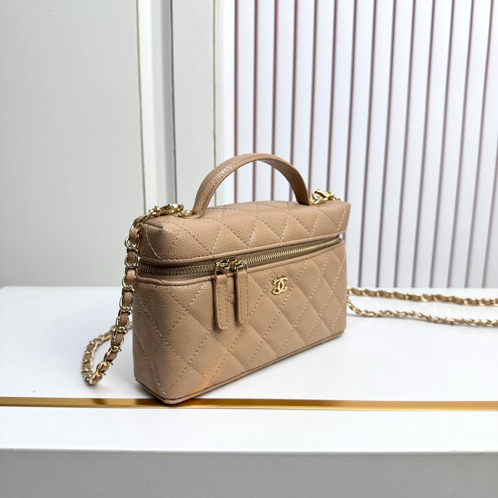 B1X66C19  Popular leather bag