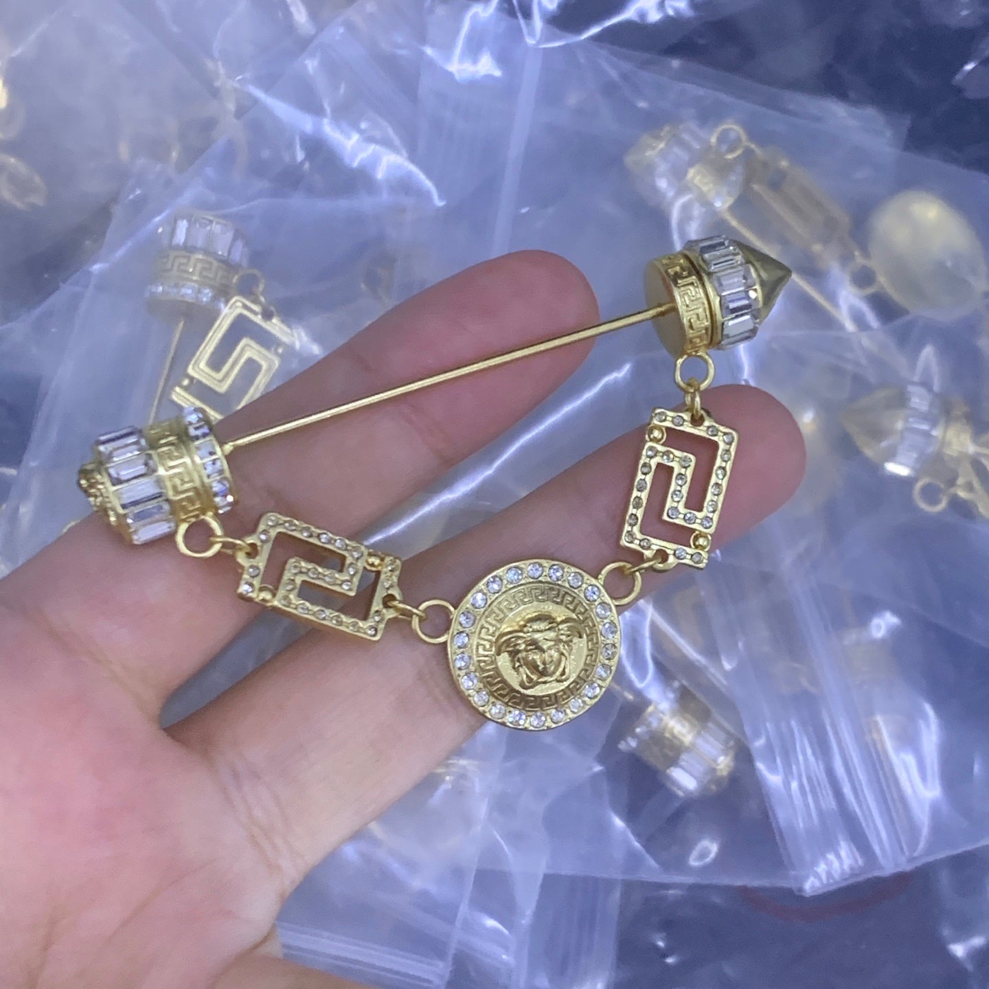 65ZV50X Popular Brooch