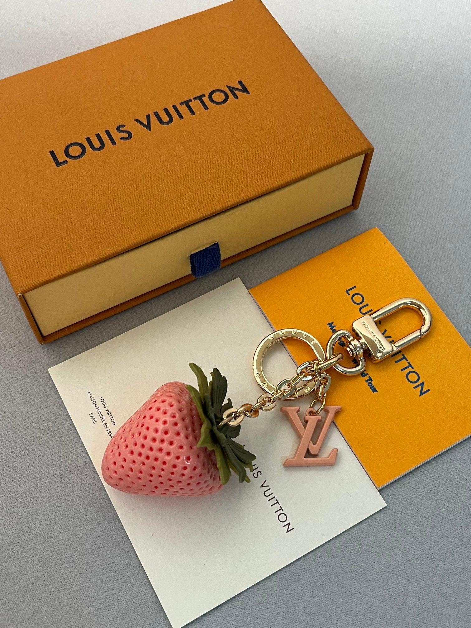 35ZE19A Popular bag 's charms accessories