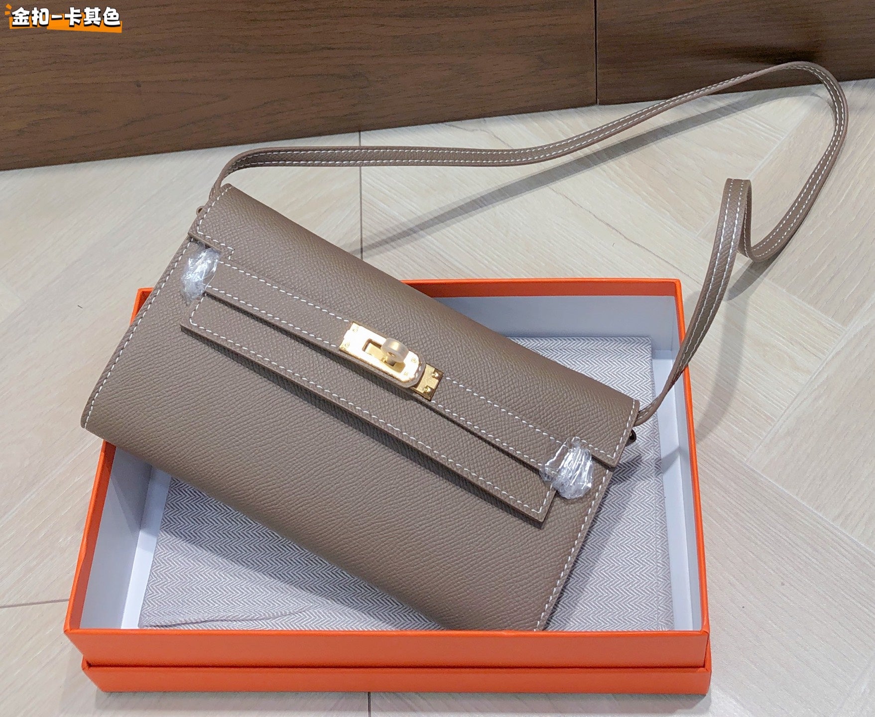 B1X66H11 Popular high-quality leather bag