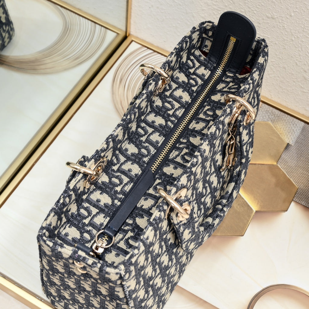 1XD439B Popular   embroidery bag