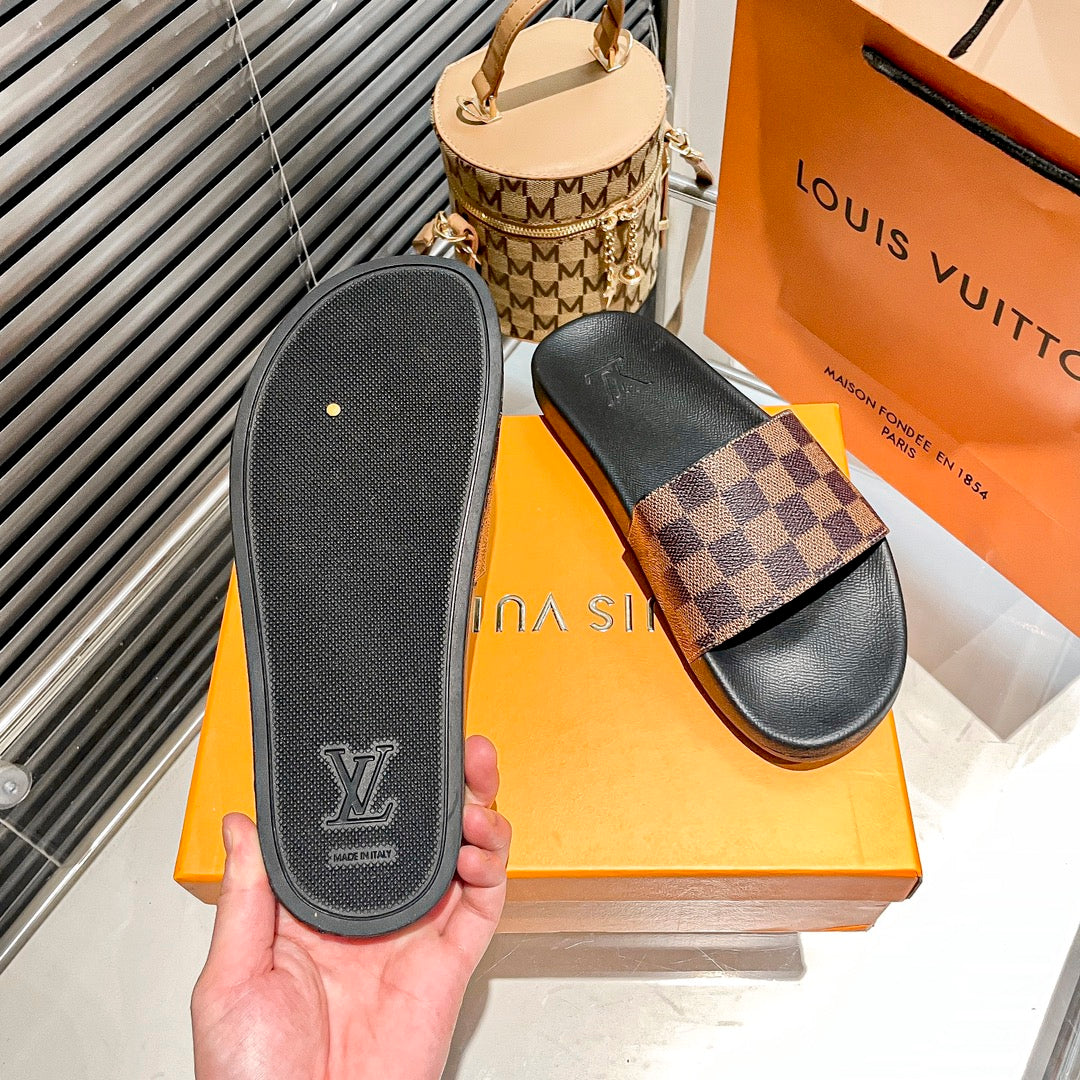 14E195Z Popular Slippers