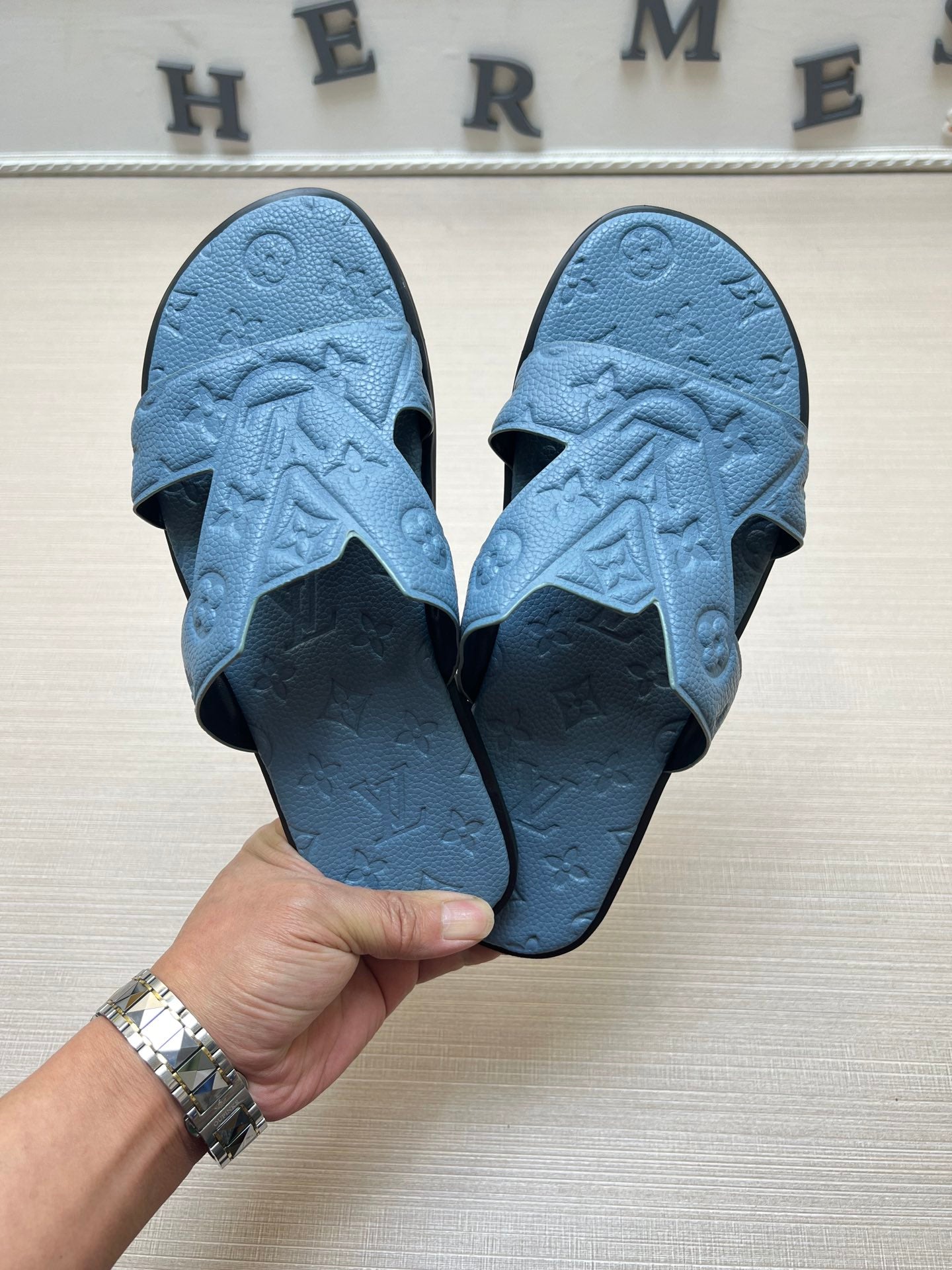 54E34Z Popular slippers