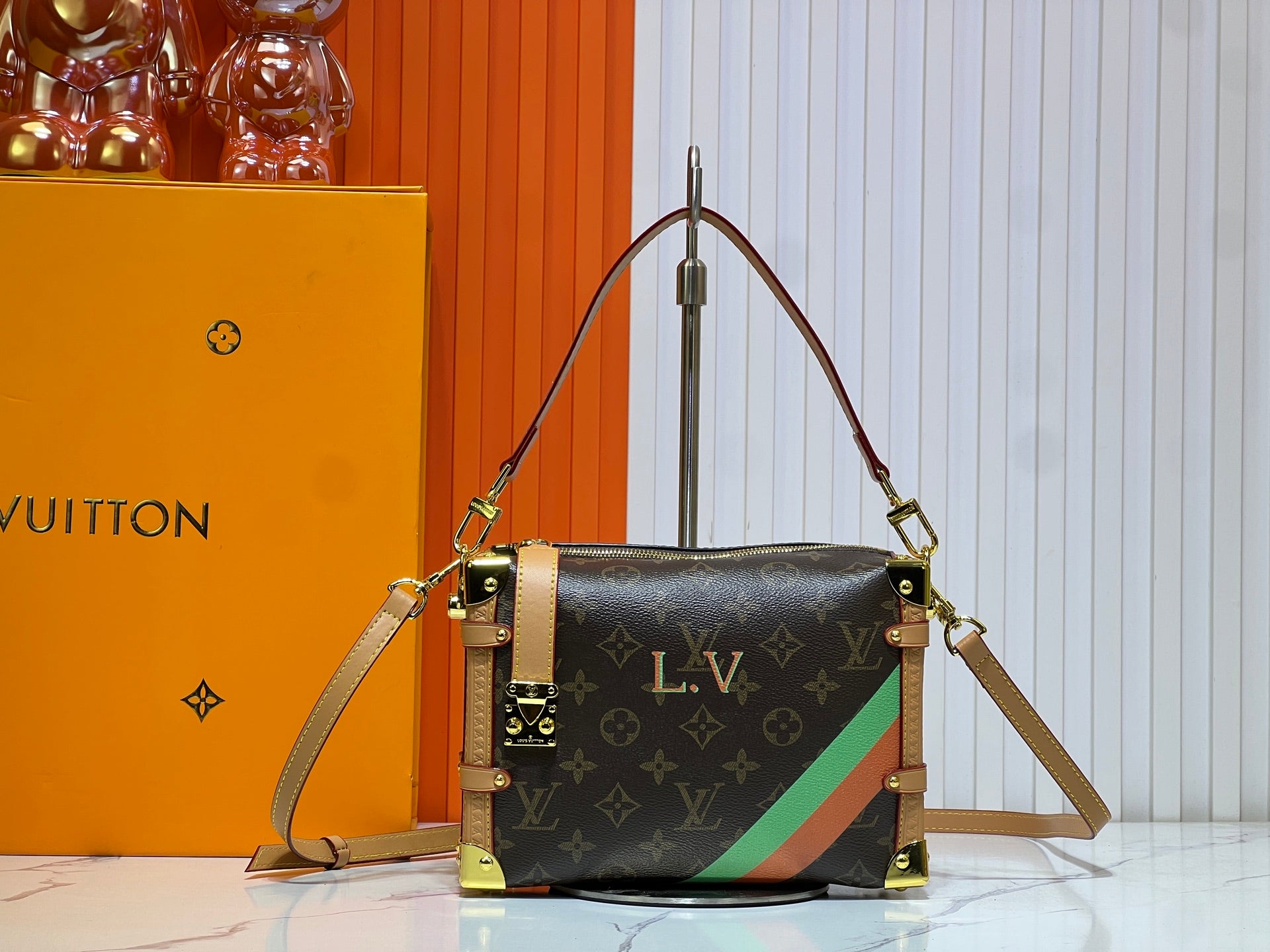 155NE19B Popular leather bag