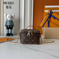 B1N56E20 Popular leather bag
