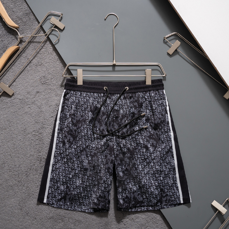 136ND5U Popular shorts