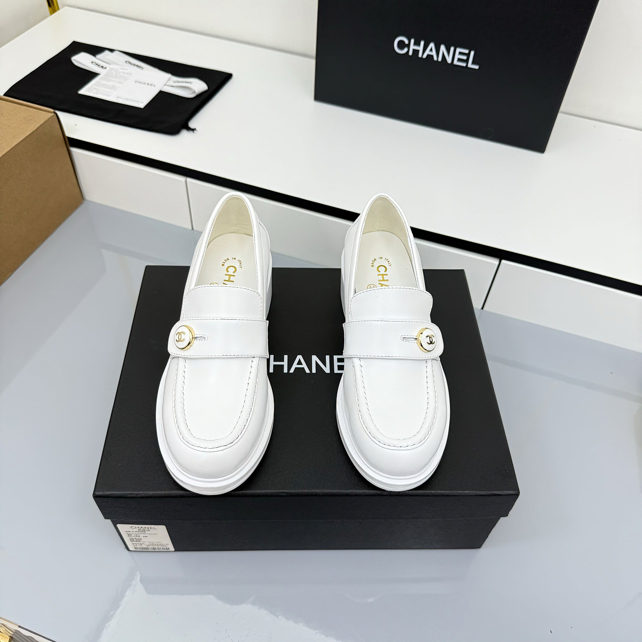 2105QC389Z Popular high-quality leather Shoes