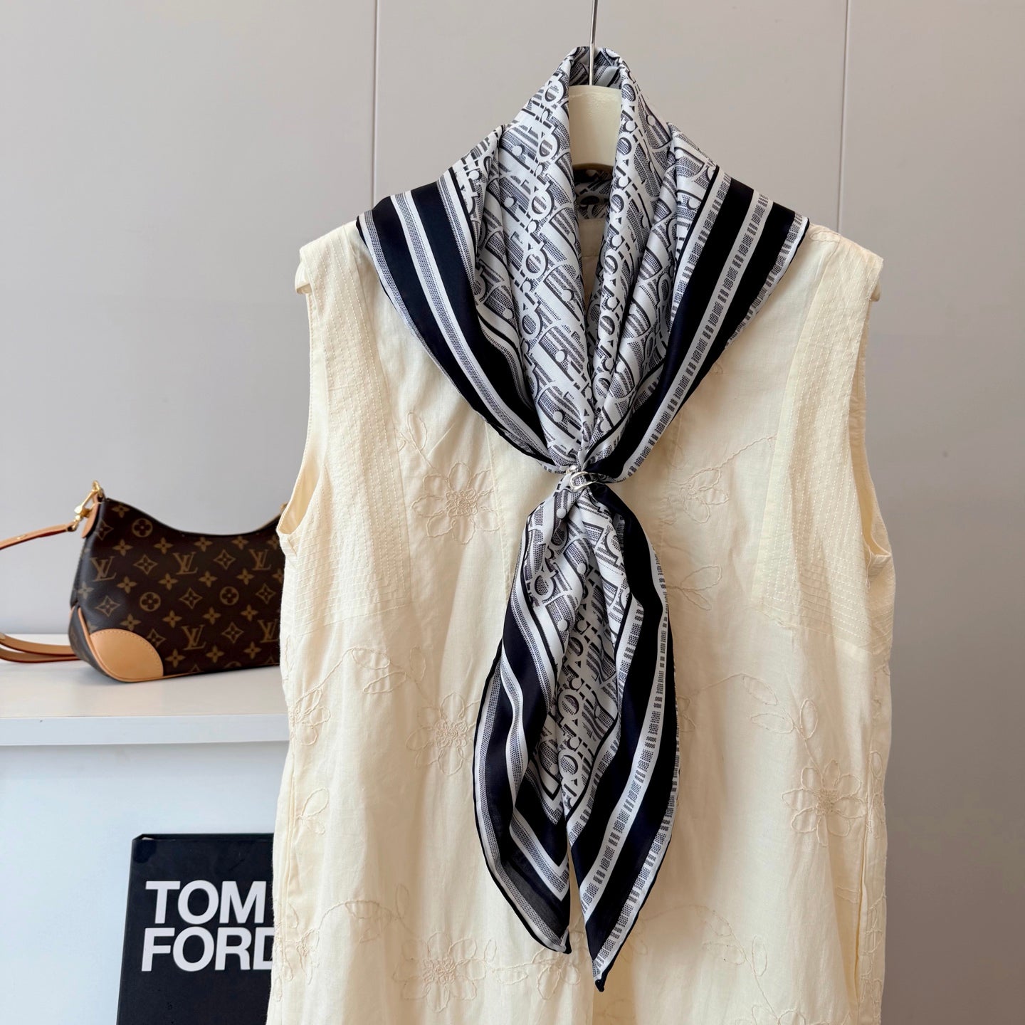 146ND11W Popular Silk Scarve