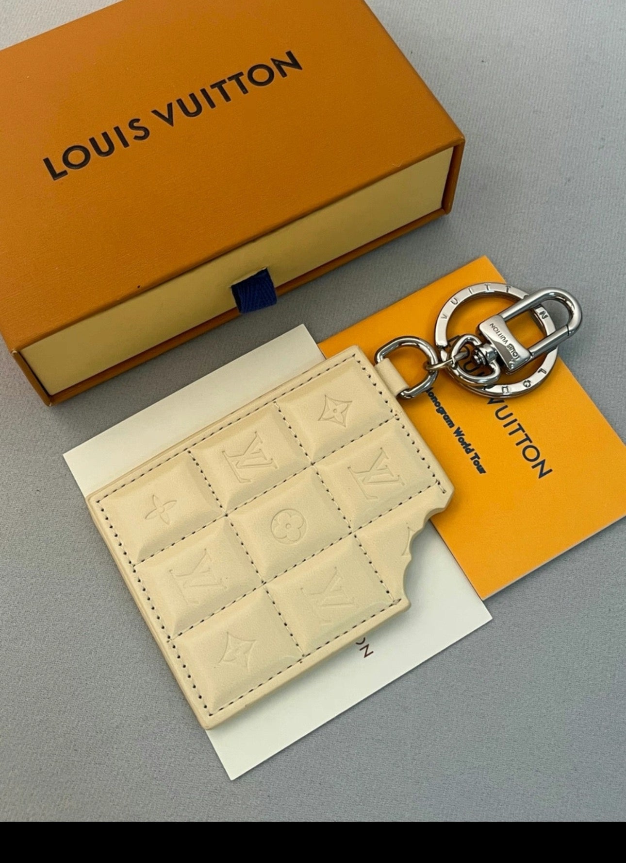 35RE6A Popular bag 's charms accessories