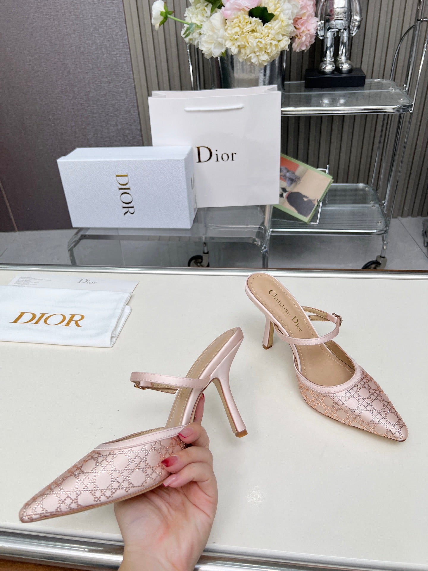 295QD117Z Popular high-quality leather  High heels