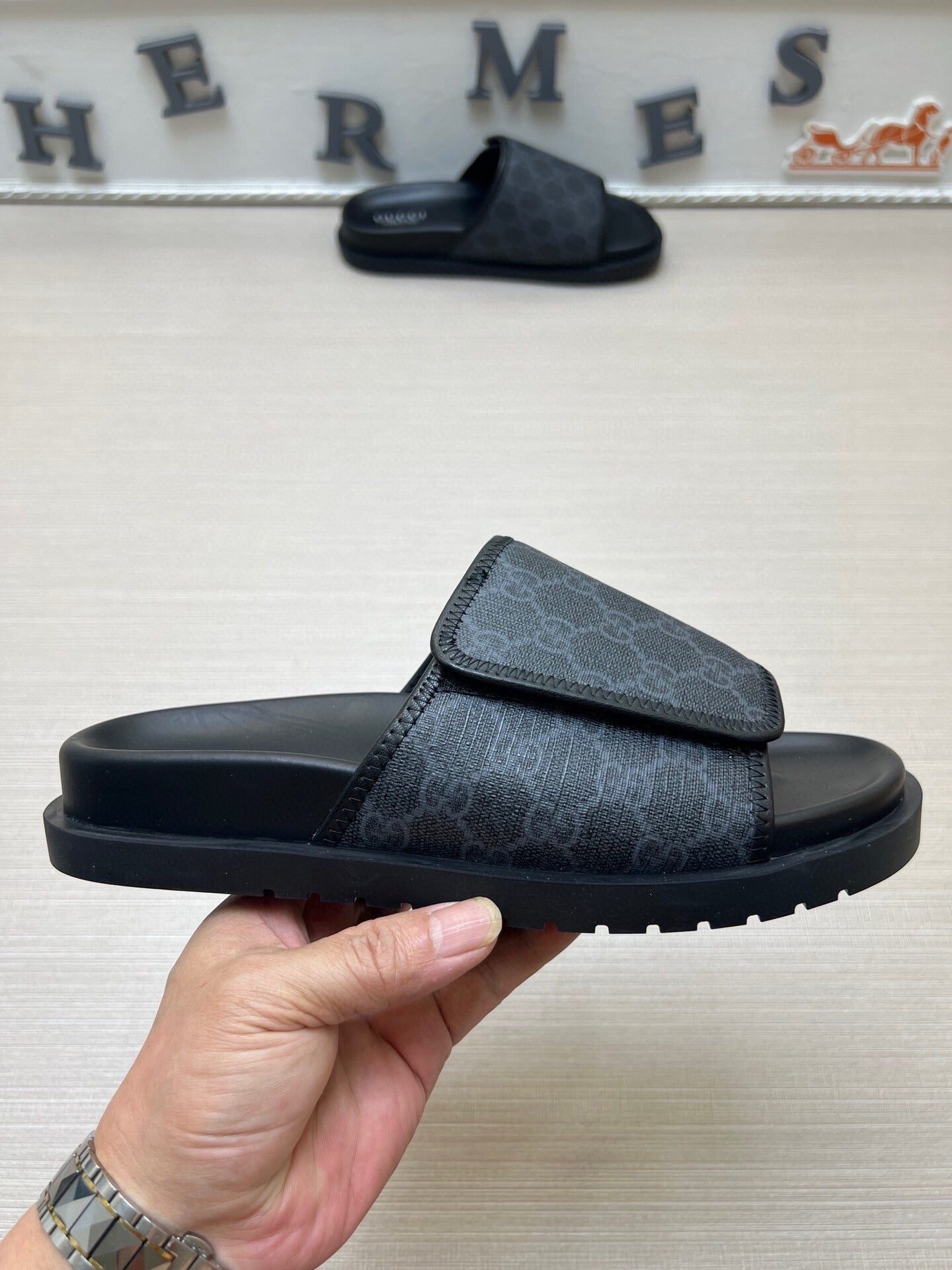 5LB231Z Popular Slippers