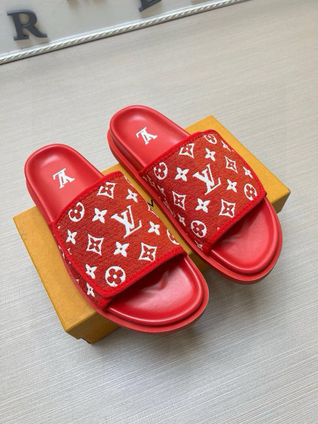 5QE4Z Popular Slippers