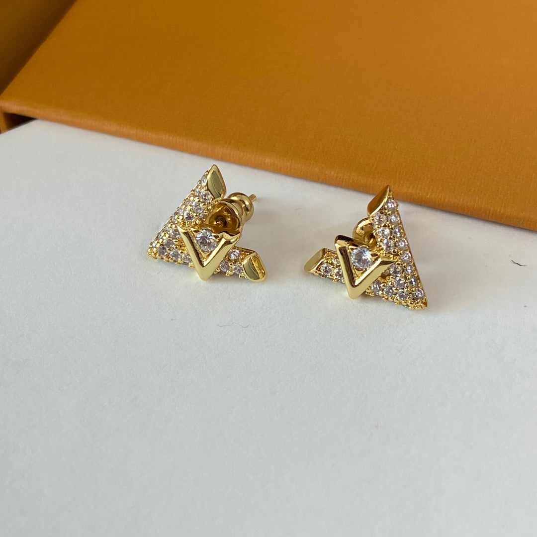 1XE609X  Popular  Earrings Bracelets Necklaces