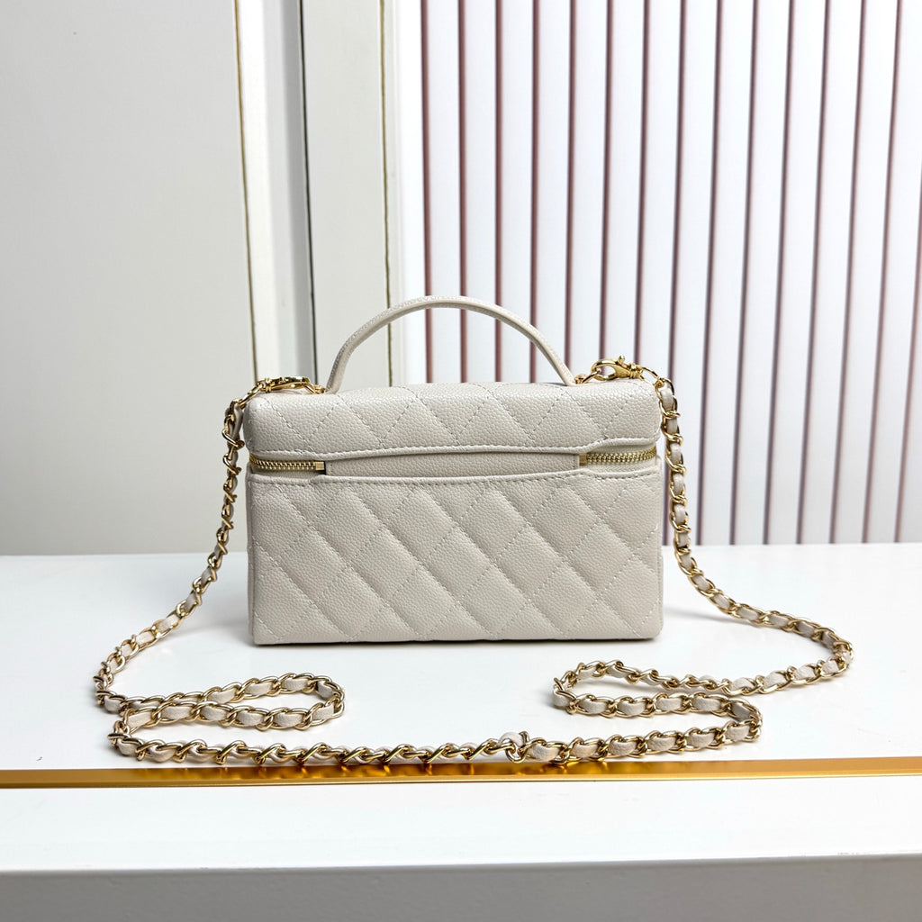 B1X66C19  Popular leather bag
