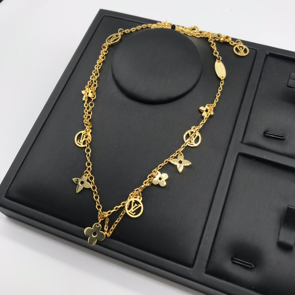 1XE599X  Popular   Earrings Bracelets Necklaces