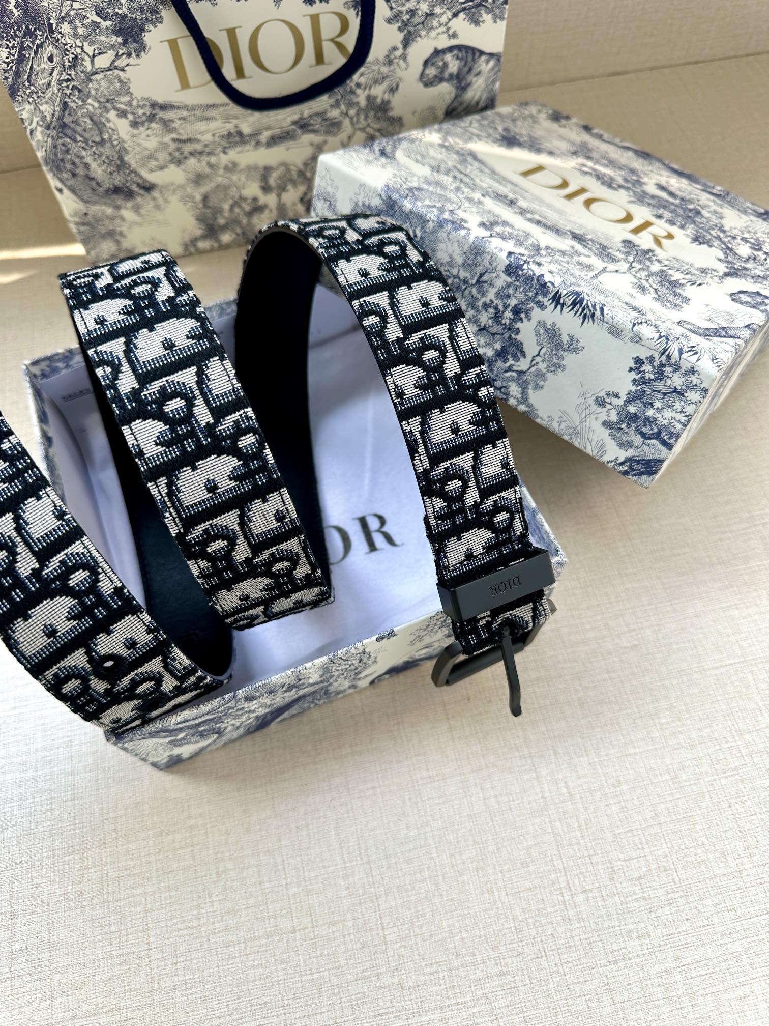 1115QD26P Popular High quality belt With full package