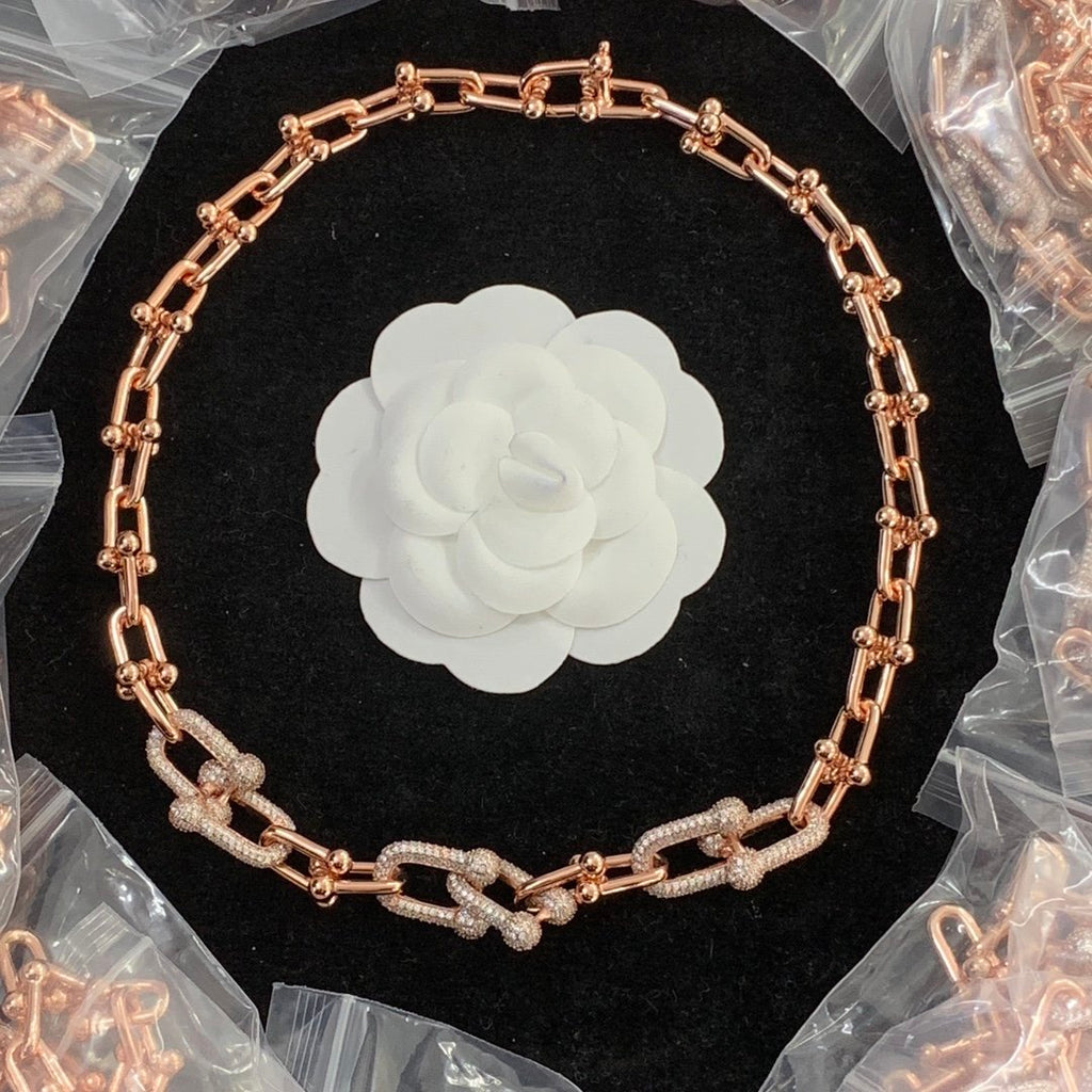 8XT32X  Popular   Earring Bracelets Necklaces