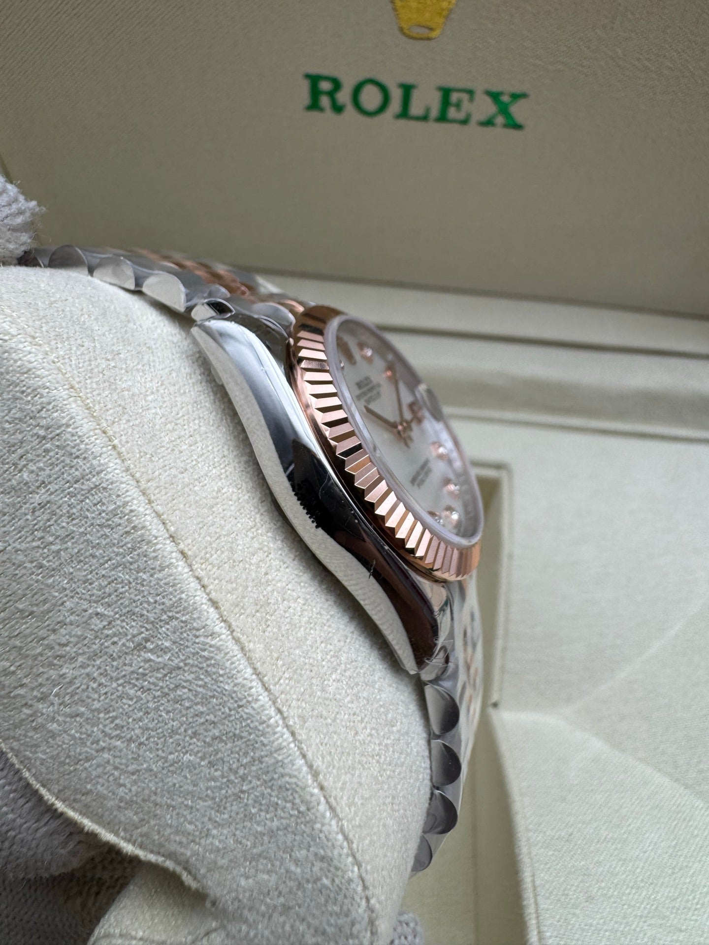 136RL11L Popular Watches