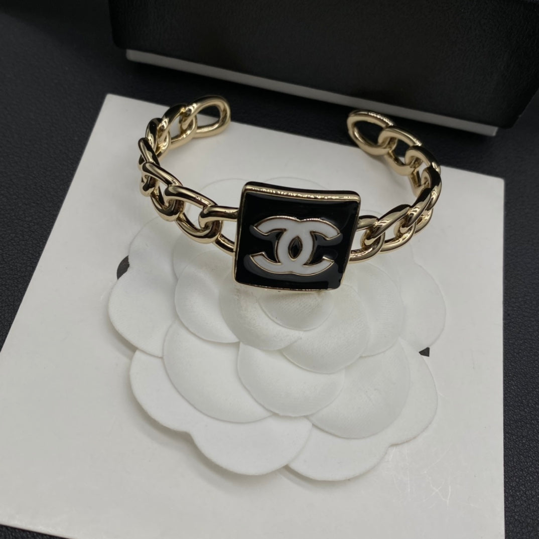15QC33K  Popular Bracelets
