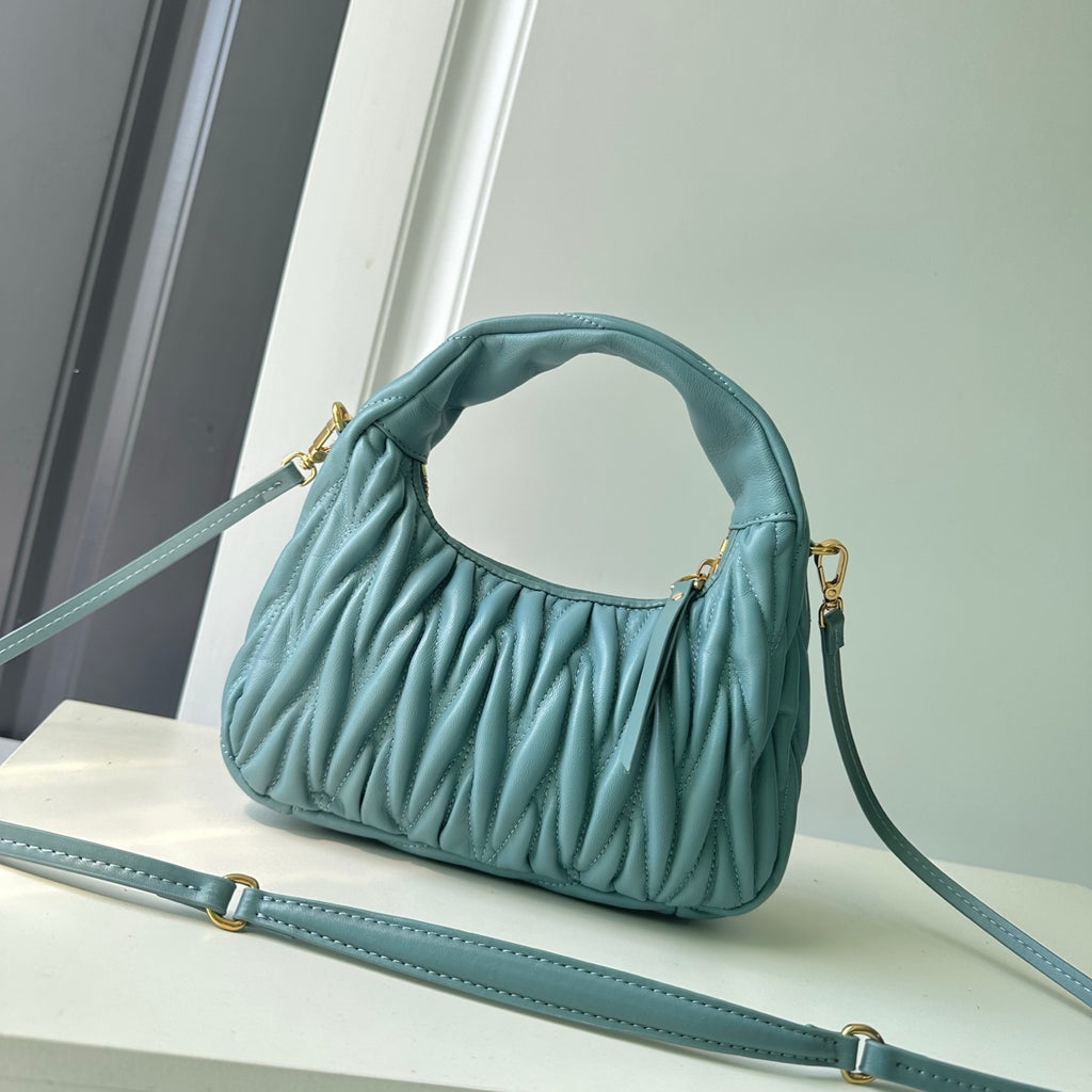 146PA116B Popular leather bag