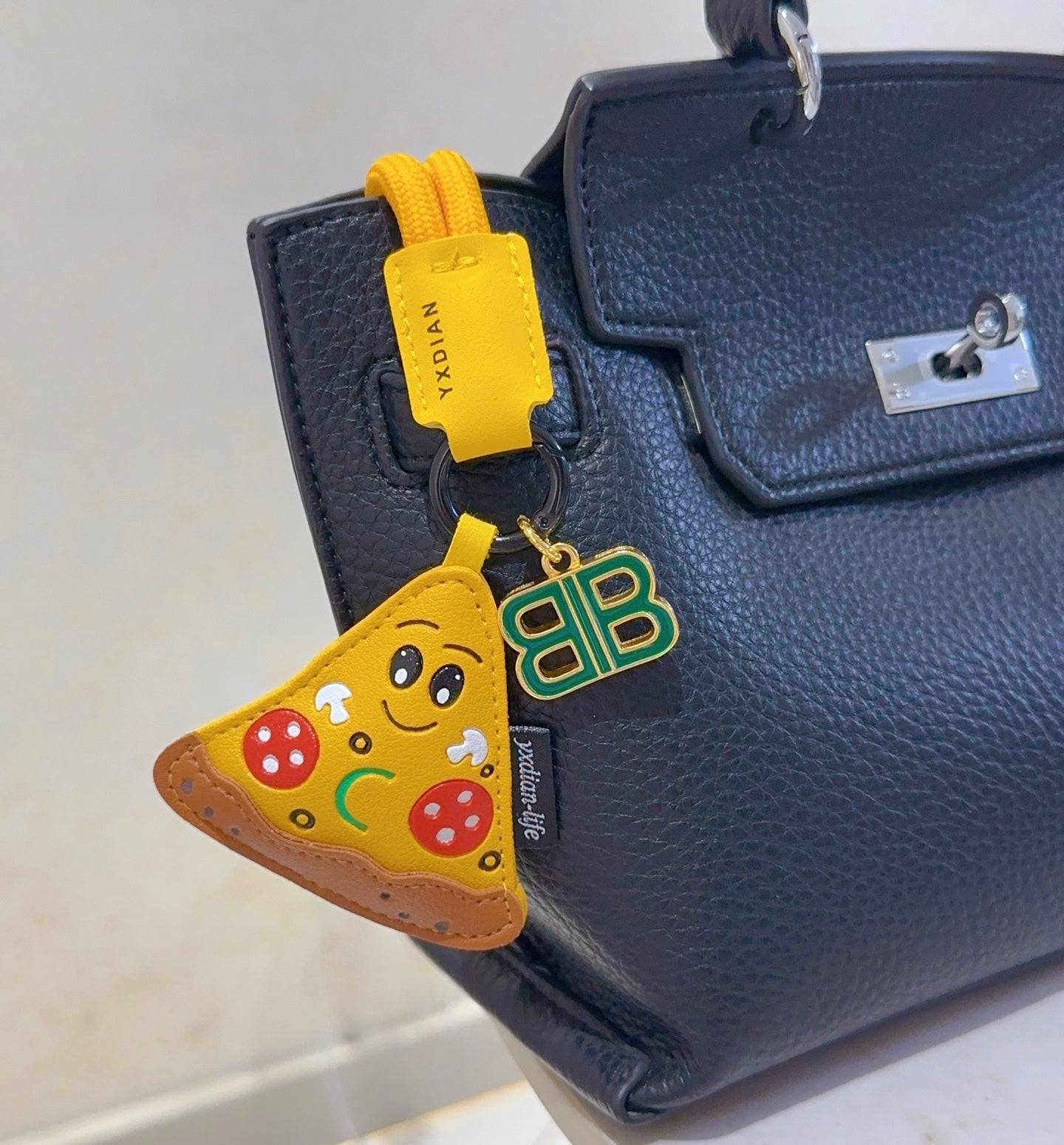 35ZJ64A Popular bag 's charms accessories
