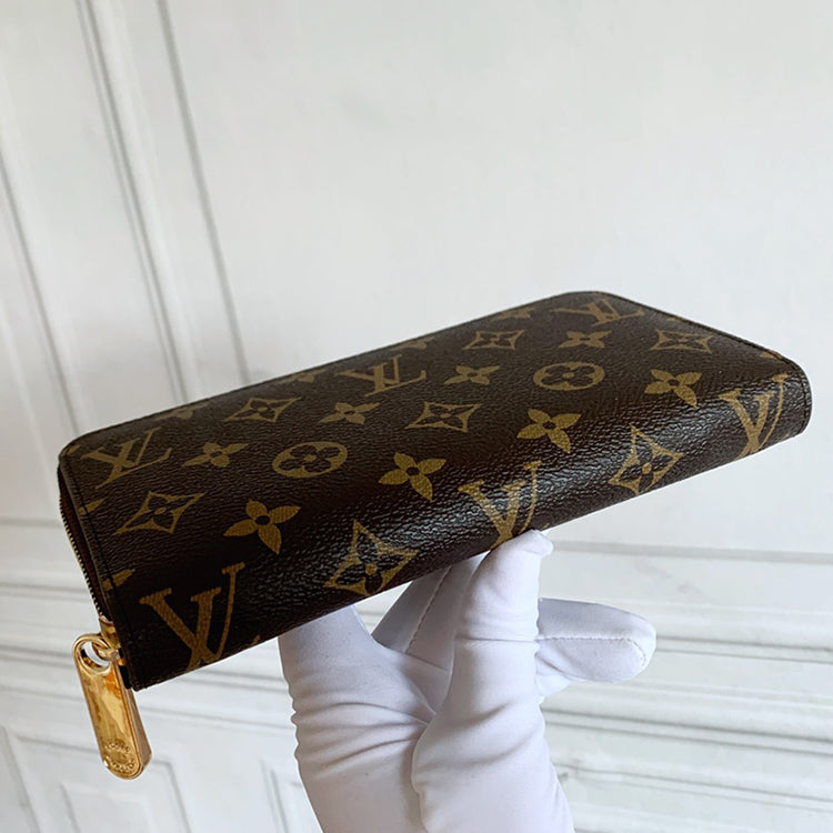1E03B Popular leather wallets