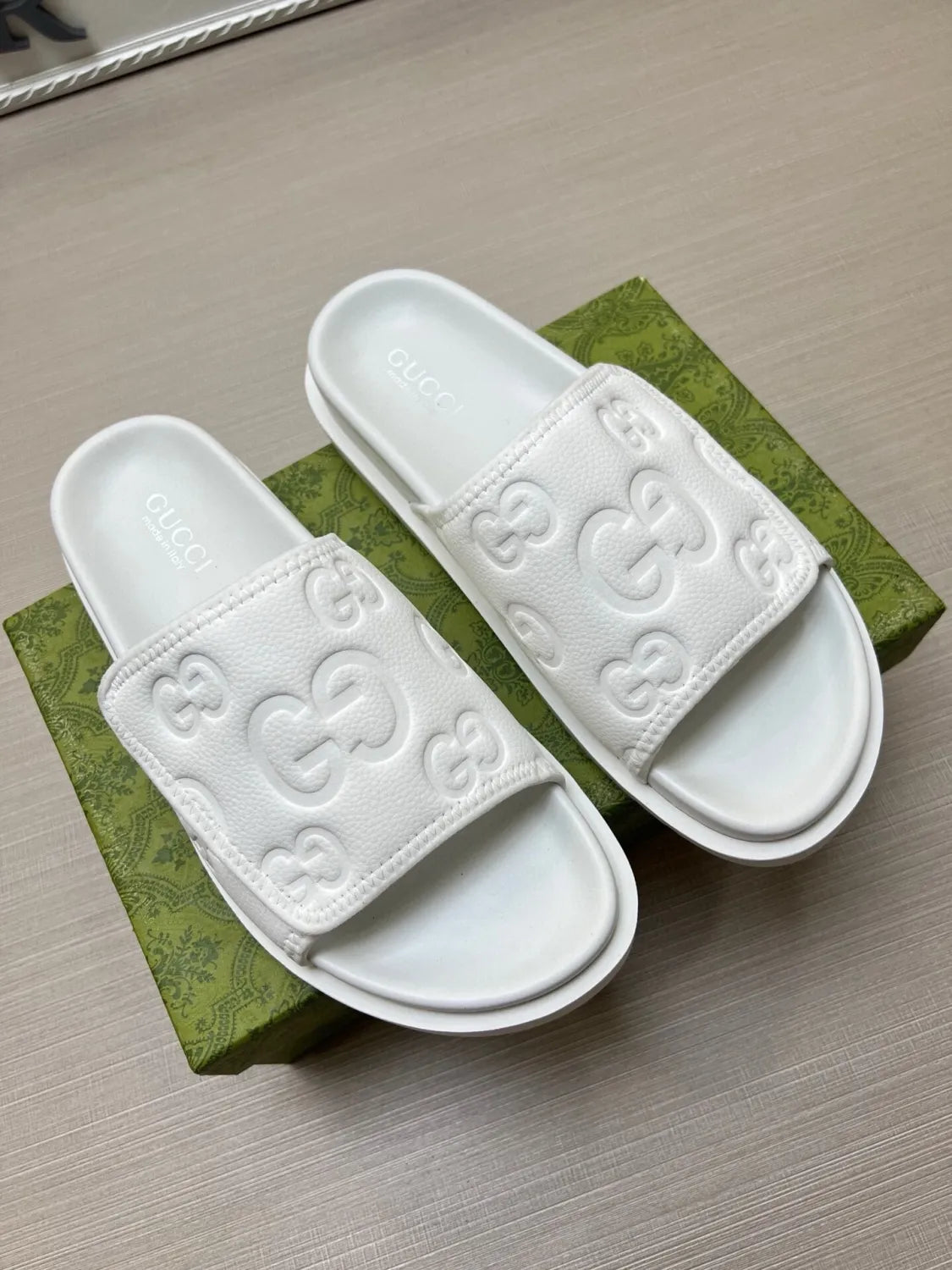 5LB230Z Popular Slippers