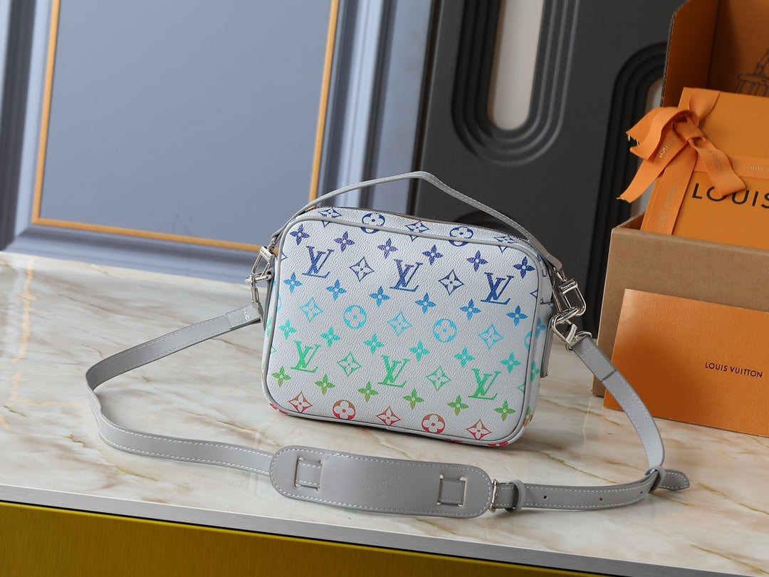 146PE109B Popular leather bag