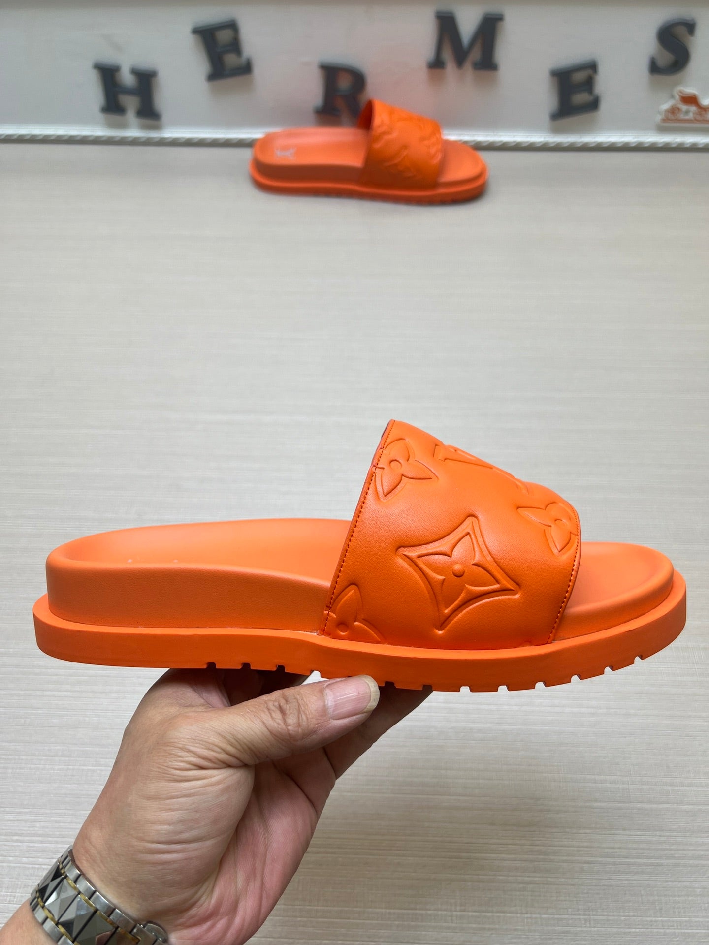 54E3Z Popular slippers
