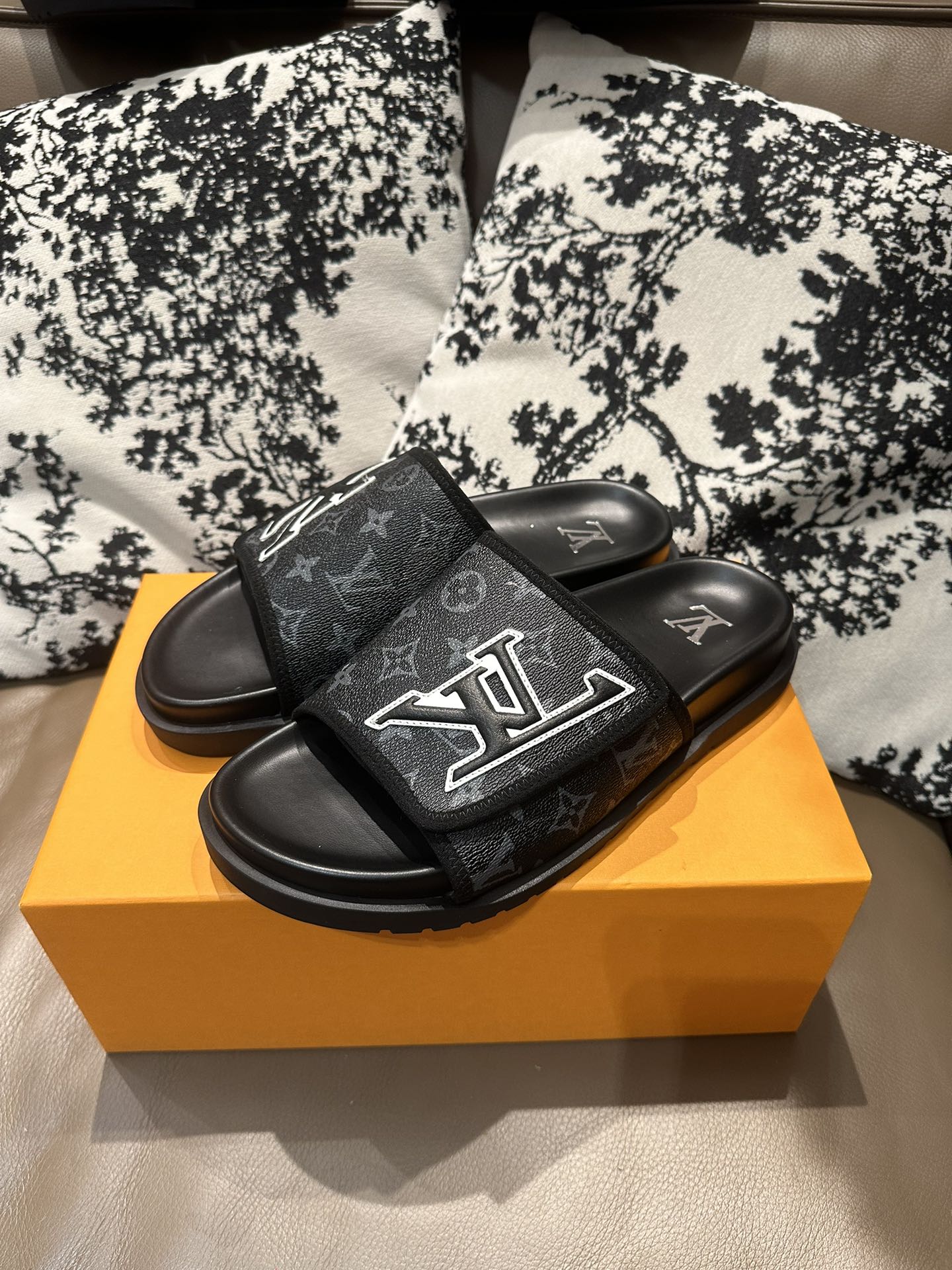 285ZE28Z  Popular leather Shoes