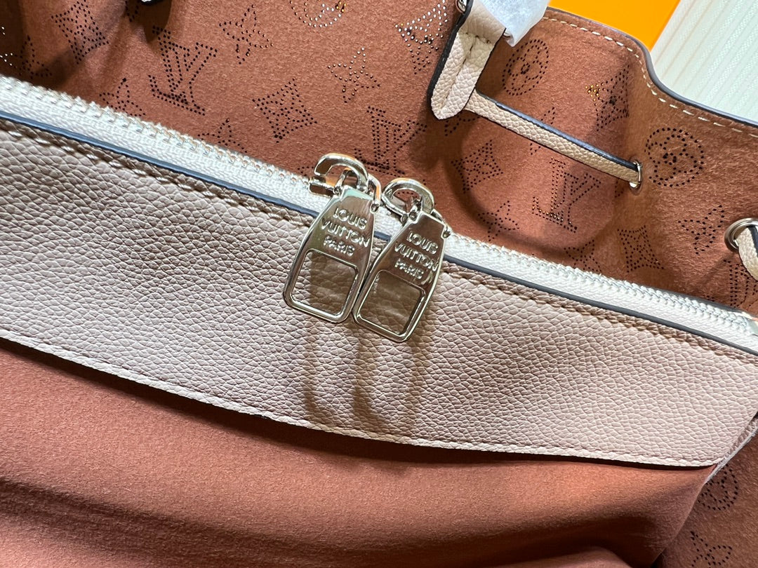 15XE13B Popular  leather bag)