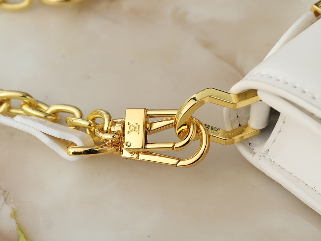15RE145B Popular leather bag